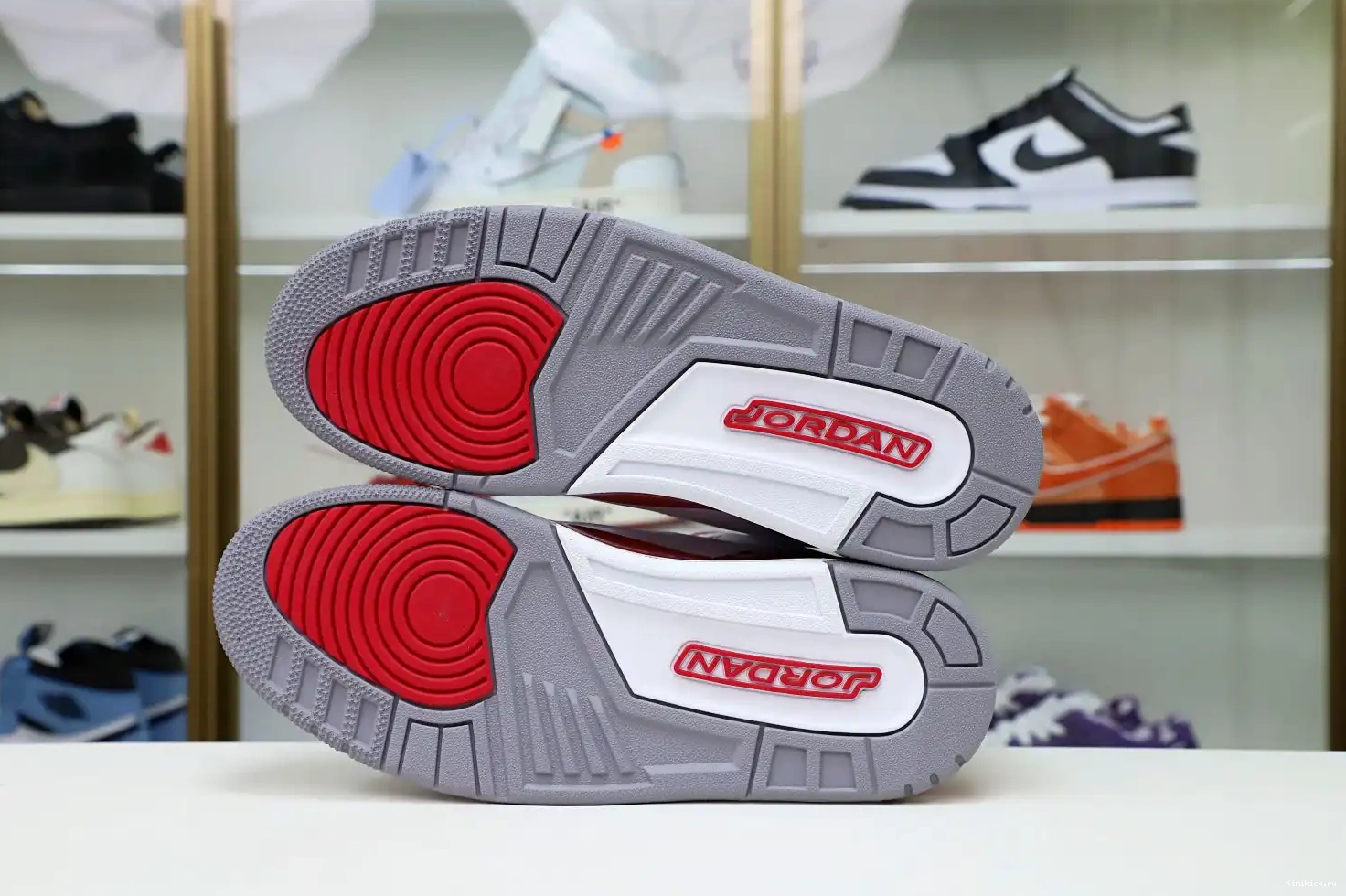 Retro Red(CT8532-126） Cardinal Jordan Air  Kimikick 3 0423
